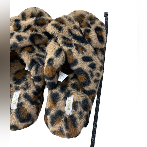 NWOT Fur Slippers Leopard Print Large Size 9-10 - Picture 5 of 7
